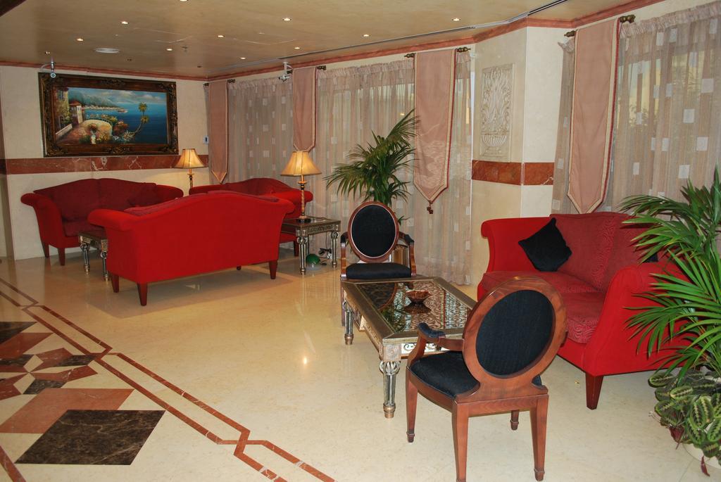 Al Deyafa Aparthotel