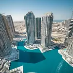 Luton Vacation Homes - Modern & Lake View 1Br , Mbl Residence, Jumeirah Lake Towers