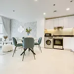 Alluring 1Br At The Pulse Blvd C3 Dubai South By Deluxe Holiday Homes