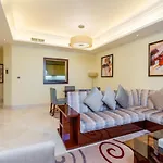 Royal Club By Rvhr, Grandeur Residence Crescent Palm Jumeirah