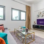 Dream Inn Apartments - Claren Downtown
