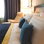 Avani Deira Dubai Hotel