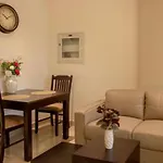 Elite Downtown Residents