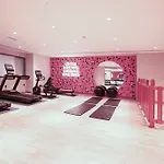 Jacuzzi, Pool And Gym - 5Min From Burj Khalifa
