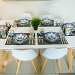 Luxury Apartment At Standpoint Tower By Emaar