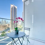 Maison Privee - Luxury, Spacious, Modern Near Burj Khalifa And Dubai Canal
