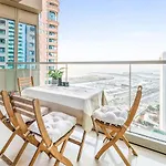 Breathtaking Sea-View Condo In Dubai Marina - Palm Views!