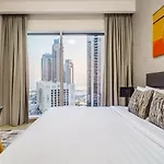 Incredible Waterfront Apt With Panoramic Views