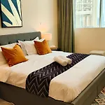 La Buena Vida Holiday Homes Large 2Br Apt Near Burj Khalifa & Dubai Mall