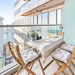 Breathtaking Sea-View Condo In Dubai Marina - Palm Views!