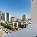 White Sage - Elegant Apartment With Unobstructed City Views
