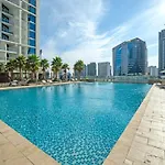 Upscale 1 Bed Apartment In Business Bay-Suiteable