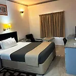 Grand Astoria Hotel