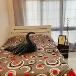 Al-Satwa Central Bliss: Ideal For Families