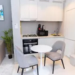Bay Bliss !Exclusive 1 Bed Apartment!