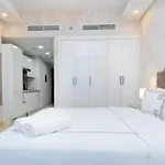 Modern New Studio With Burj Khalifa And Canal View