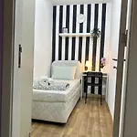 Beautiful Partition Strip Room In Barsha Heights