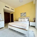 Sun, Sand, And Fun - King Bed, Sofa Bed! Sleeps 4