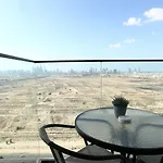 Brown Stone - City View Bloom