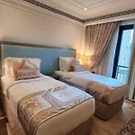Palazzo Versace - Blue Ocean Holiday Homes