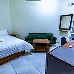 Relaxing Private Rooms In Compound Housing Near Burj Alarab Villa 124