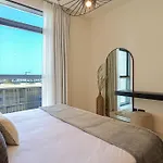 Higuests - Marina Vista Tower 2