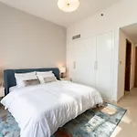 Luxury Apartment Mina Azizi Palm Jumeirah-Private Beach
