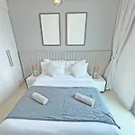 Burj Crown Luxury 2-Bedroom With Balcony