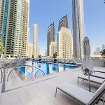 Charming Apartment In Downtown Just Steps From Burj Khalifa & Dubai Mall By Bhavan Vacation Homes