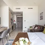 Frank Porter - Majestique Residence 2