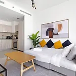 Sleek 1Br In Sobha Waves Pool, Gym, Walk To Shops & Cafes