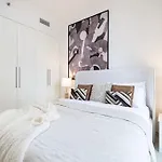 Stunning 3 Bedroom Apartment Facing Burj