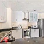 Vayk - Spacious 1 Bd Apartment