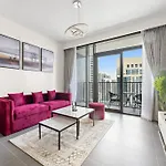Stylish 1 Bedroom High Floor In Creek Edge