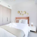 Elegant 4Br, Stunning Burj Khalifa Views Act One 3001