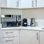 Bright 2Br Apartment With Garden View - Palm Jumeirah