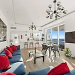 First Class 2Br Vibrant Waterfront District