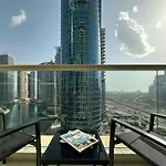 Trophy 1Br Retreat W Balcony, Pool, Gym In Jlt