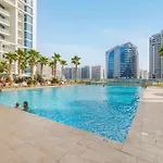 Livin\' Holidays - Luxury Studio With Bay View