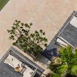 Livin\' Holidays - Luxury Studio With Bay View
