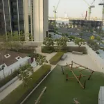 Luxury 2 Bedroom Poolside Haven In Dubai Creek Harbour