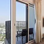 Livbnb - 2B In Green Heart Of Dubai , Dubai Hills