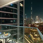 Full Burj Khalifa View - 9 Min Walk To Dubai Mall & Fountain - Luxury 1 Bedroom - Gym - Pool