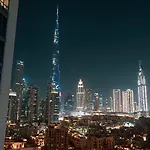 Full Burj Khalifa View - 9 Min Walk To Dubai Mall & Fountain - Luxury 1 Bedroom - Gym - Pool