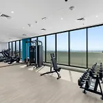 Hotel Apartment - 10 Minutes From Downtown