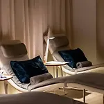 Stylish Apartment At Paramount Hotel Business Bay