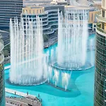 Lavish 2 Bedroom I Burj Khalifa & Fountain Views I Free Gym, Pool, Parking, Wi-Fi And Ps5 I By Skyline Serenity