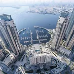 Airy 5-Bedrooms Apartment At Harbour Views With Stunning Scenery Of Dubai Creek!