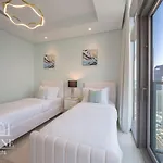 Serene Retreats Paramount 2 Bed Flat With Burj View