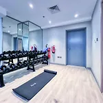 Dream Inn - 2 Bedroom Apartment With Balcony & Pool Access, Azizi Riviera